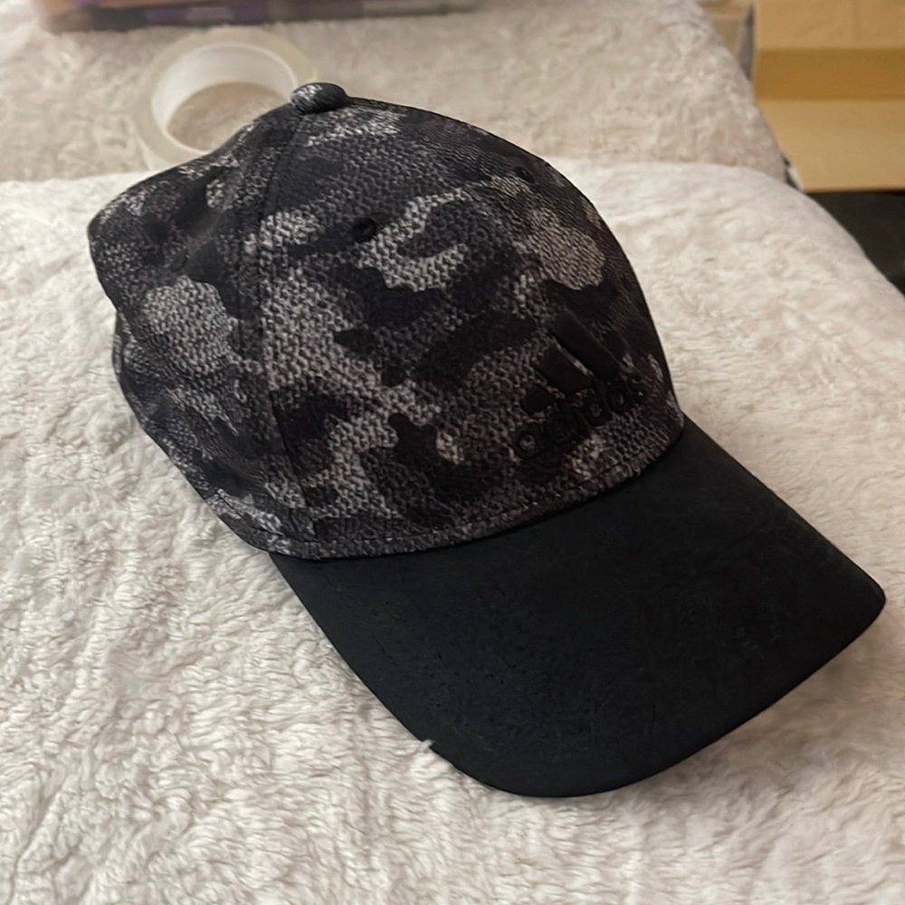 Adidas sports hat